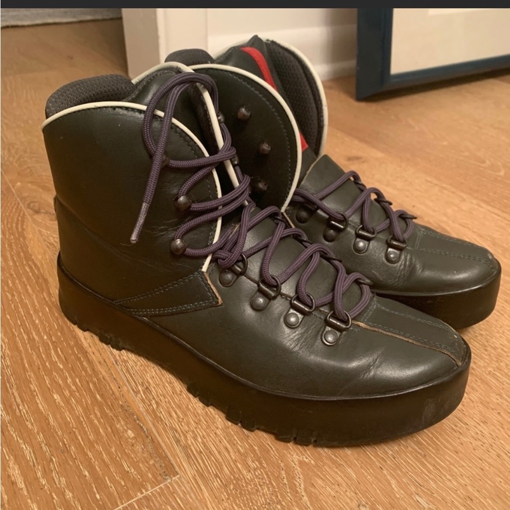 Prada leather hiking boots, size 7/37